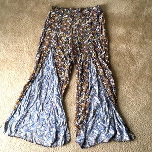 Ecote lounge wear flirty floral open cut pants